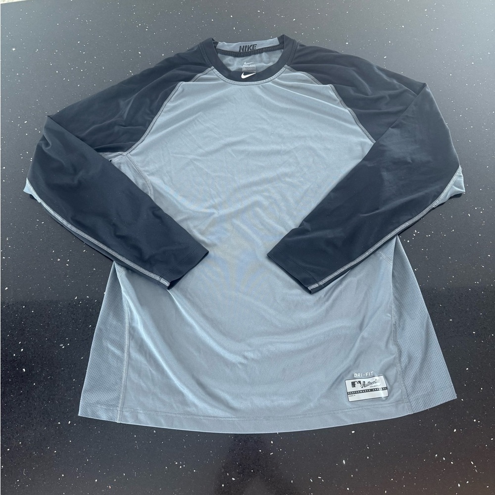 Nike Black and Gray Raglan Long Sleeve Shirt